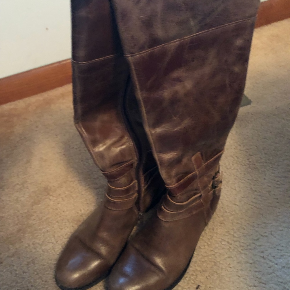 Tall brown leather boots by Coconut by Matisse